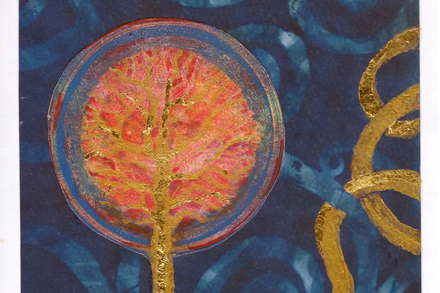 En rød sirkel med gule linjer