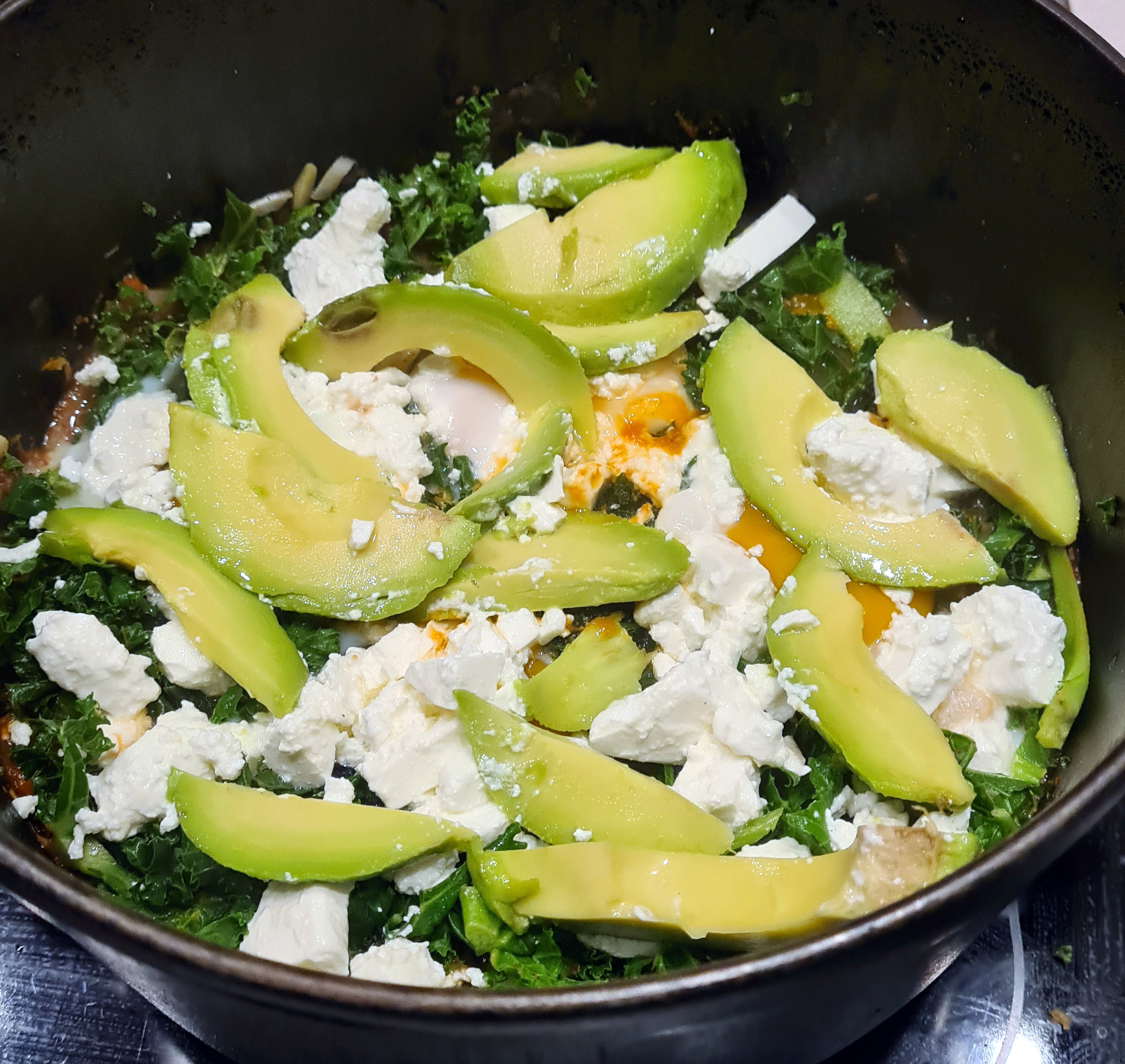 gryte med grønnsaker og fetaost