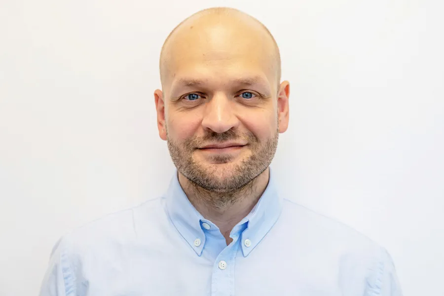 En mann med skjegg