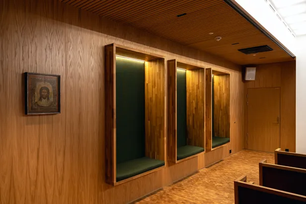 A room with a green door