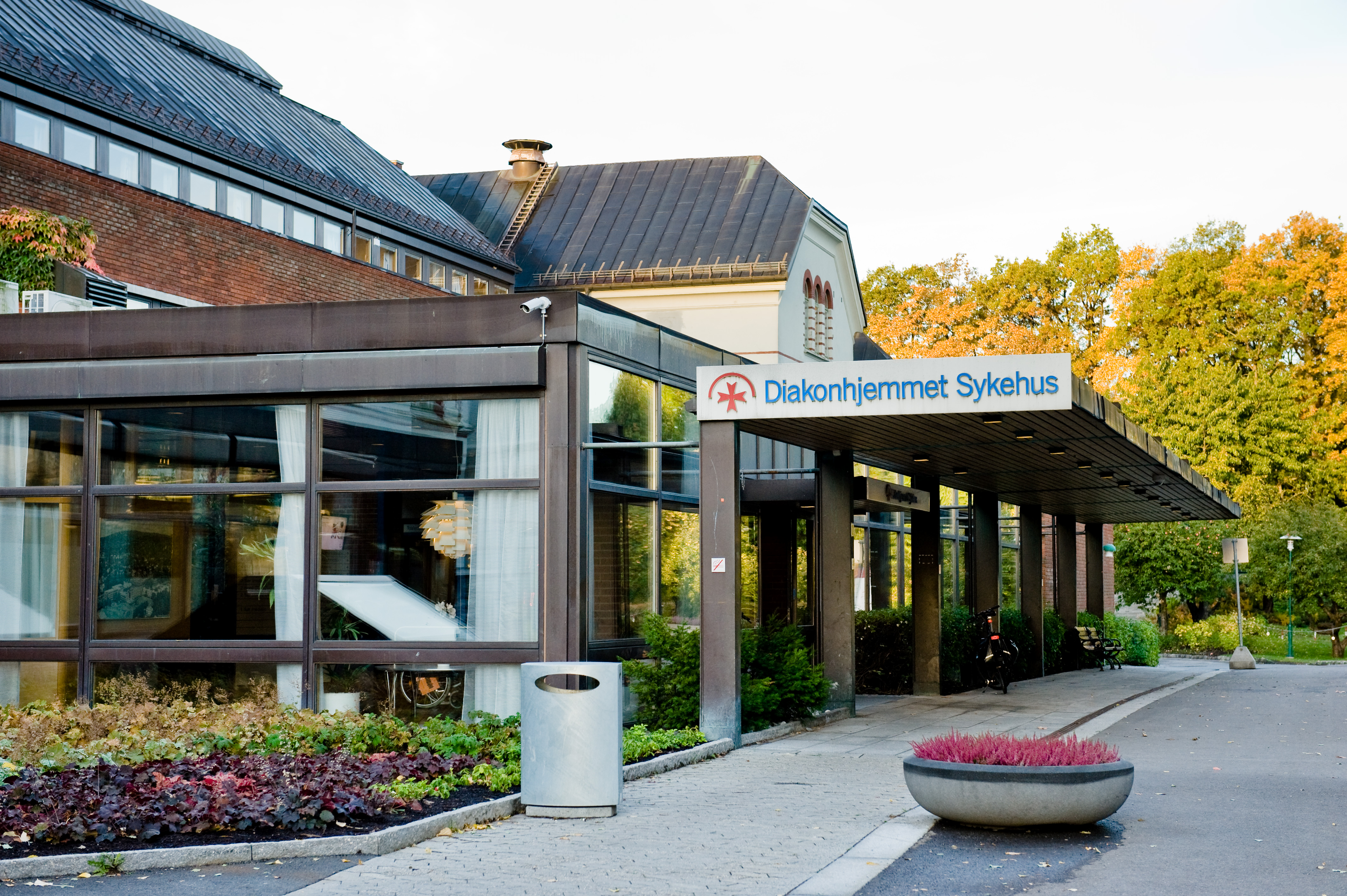 Hovedinngangen ved Diakonhjemmet sykehus